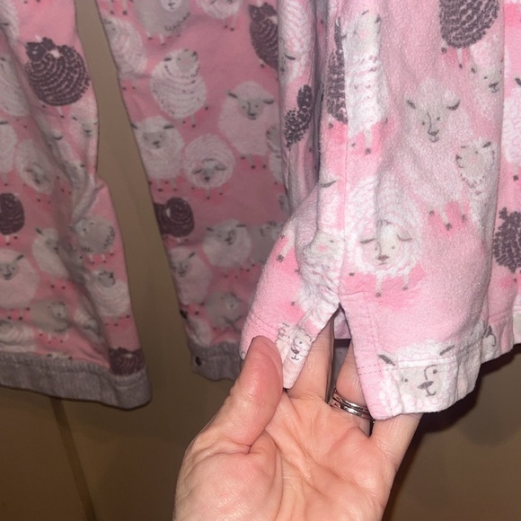 Munki Munki sheep themed pink and grey pajama set, flannel size Med / Large - Picture 9 of 11